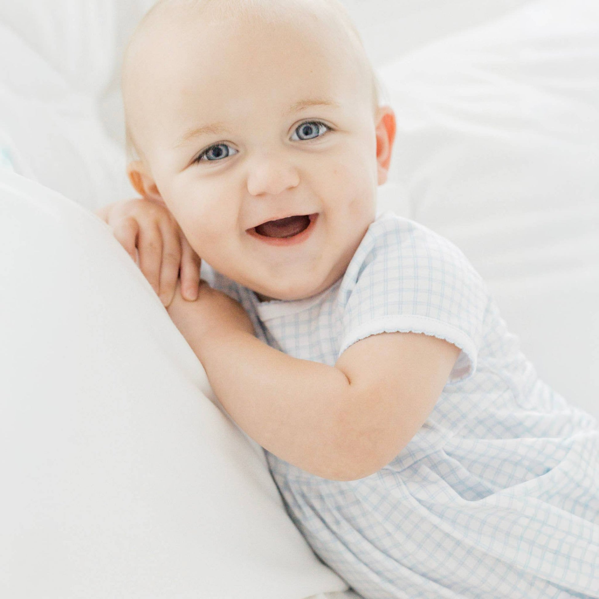Peek-A-Boo Wishes Bubble - Light Blue Magnolia Baby
